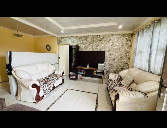 2 BEDROOM HOUSE FOR SALE IN INANDA GLEBE